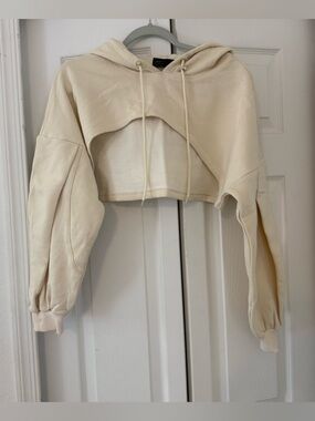 POPFLEX Cropped Cut-Out Hoodie - Cream Step Up Shruggie in Creme Brûlée S/M